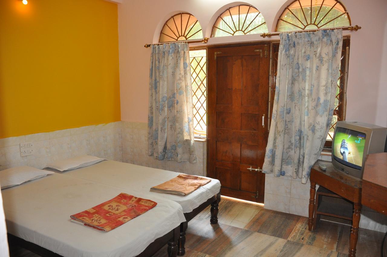 Hotel Gokarna International Екстер'єр фото